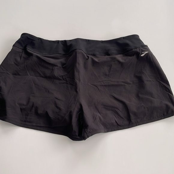 Brooks XL running shorts. - Picture 5 of 5